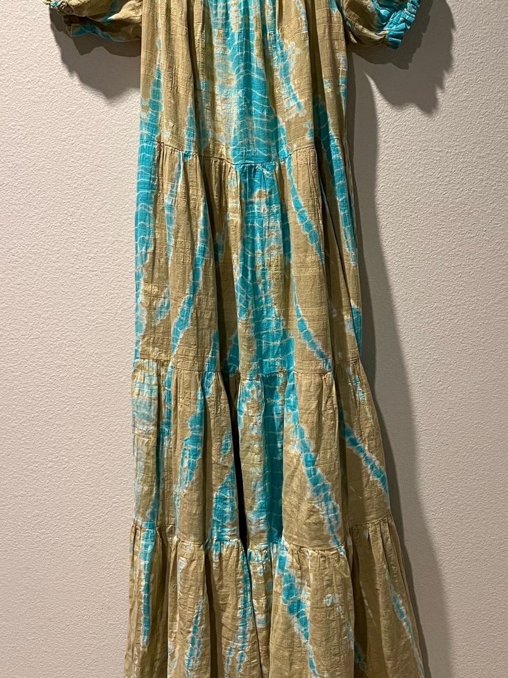 Tie-Dye Puff Sleeve Maxi Dress in Teal and Beige NWOT